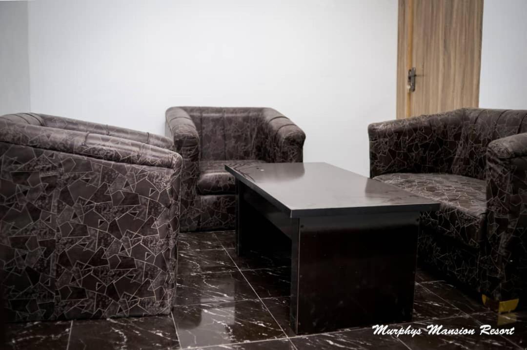 Murphy'S Mansion Resort Umuahia Экстерьер фото