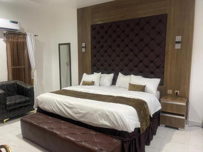 Murphy'S Mansion Resort Umuahia Экстерьер фото